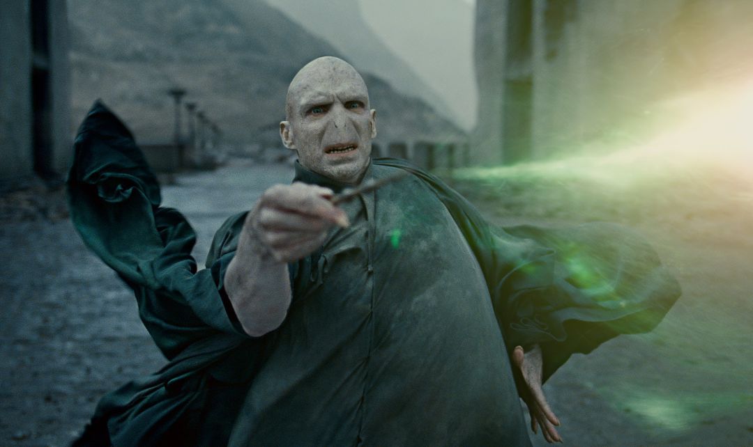 Voldemort es uno de los personajes más populares de la saga. Voldemort es uno de los personajes más populares de la saga.