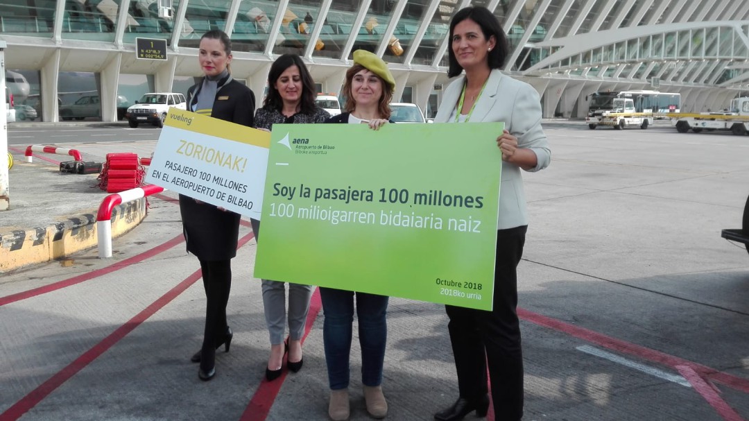 Loiu recibe a su pasajera número 100 millones