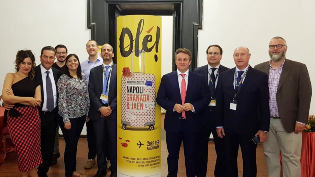 Utilizarán un avión más grande entre Granada y Nápoles si continúa la gran ocupación actual