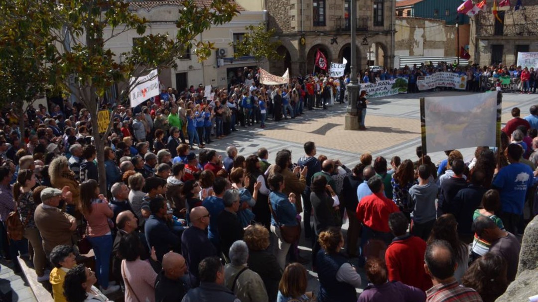 Los ganaderos también rechazan la mina de Berkeley, con 2.000 personas en una nueva manifestación