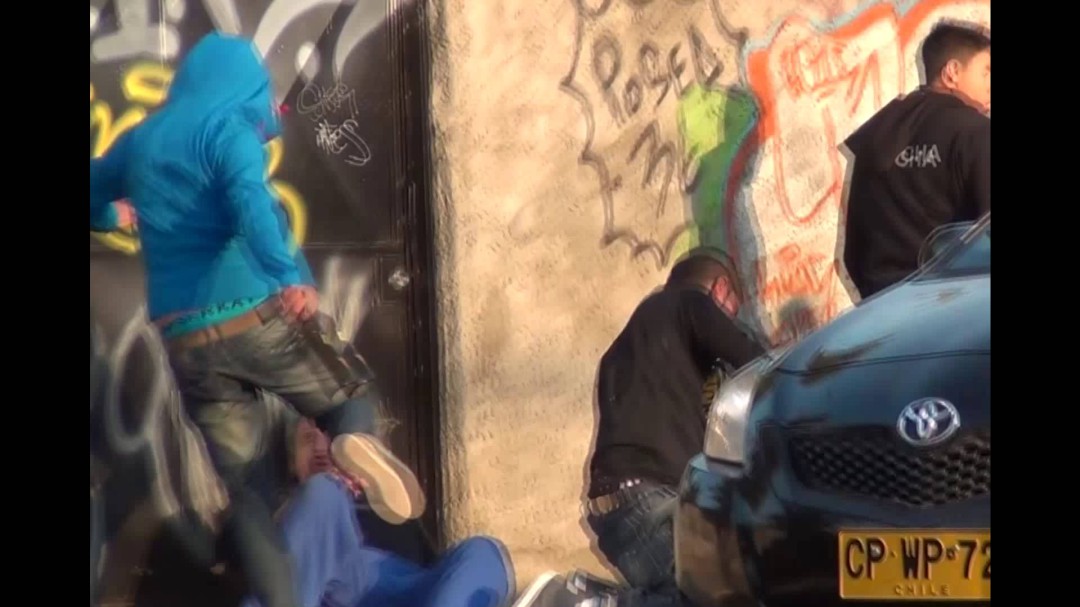 Varios jóvenes se lían a puñetazos en Camargo y uno de ellos acaba en el hospital