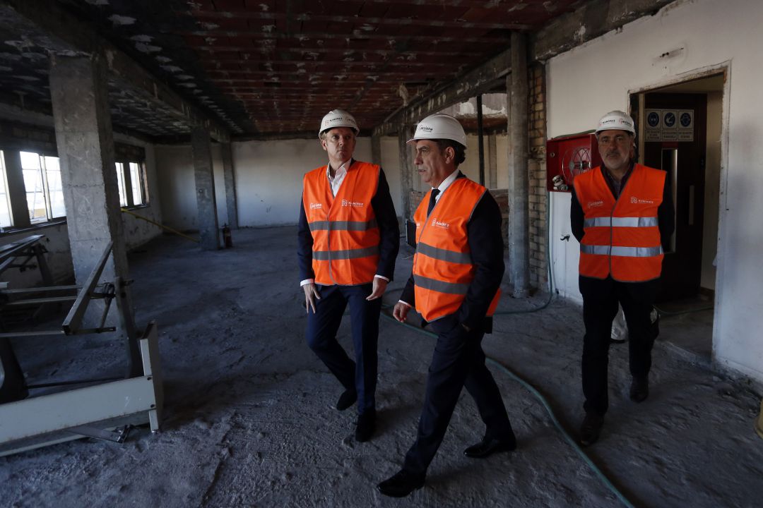 El conselleiro de facenda, Valeriano Martínez, y el vicepresidente, Alfonso Rueda. El conselleiro de facenda, Valeriano Martínez, y el vicepresidente, Alfonso Rueda.