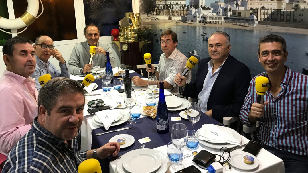La eliminatoria Betis-Milán del año 77 centró la tertulia de Libre y Directo
