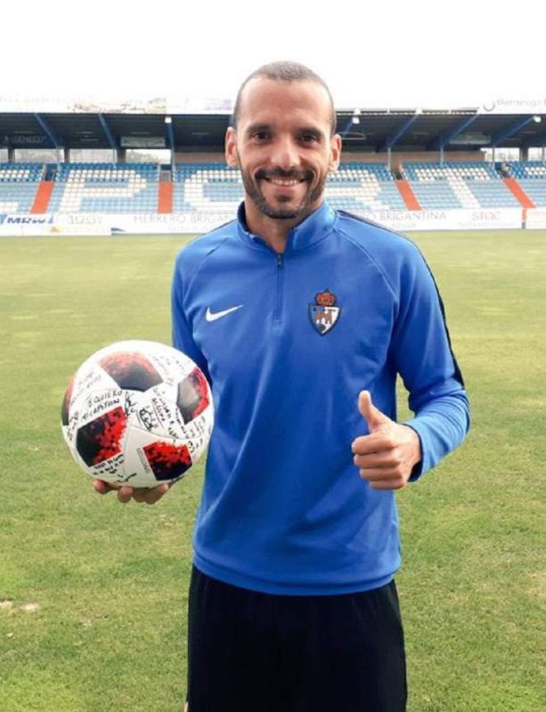 Agente, jugador y club han empezado las negociaciones para la mejora y ampliación de contrato Agente, jugador y club han empezado las negociaciones para la mejora y ampliación de contrato