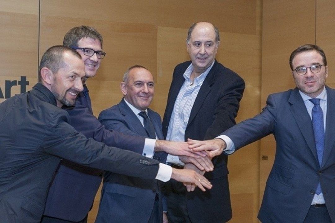 Josean Querejeta y Gorka Urtaran, durante la presentación de la universidad privada que promueve el Baskonia Josean Querejeta y Gorka Urtaran, durante la presentación de la universidad privada que promueve el Baskonia