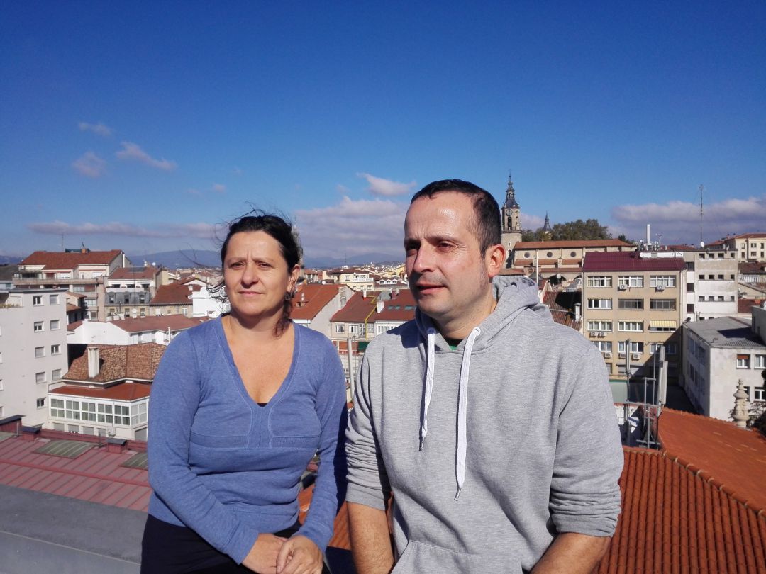Zuriñe López de Sabando y José Masa, realizadores del documental 'Hezkuntza Salgai'. Zuriñe López de Sabando y José Masa, realizadores del documental 'Hezkuntza Salgai'.