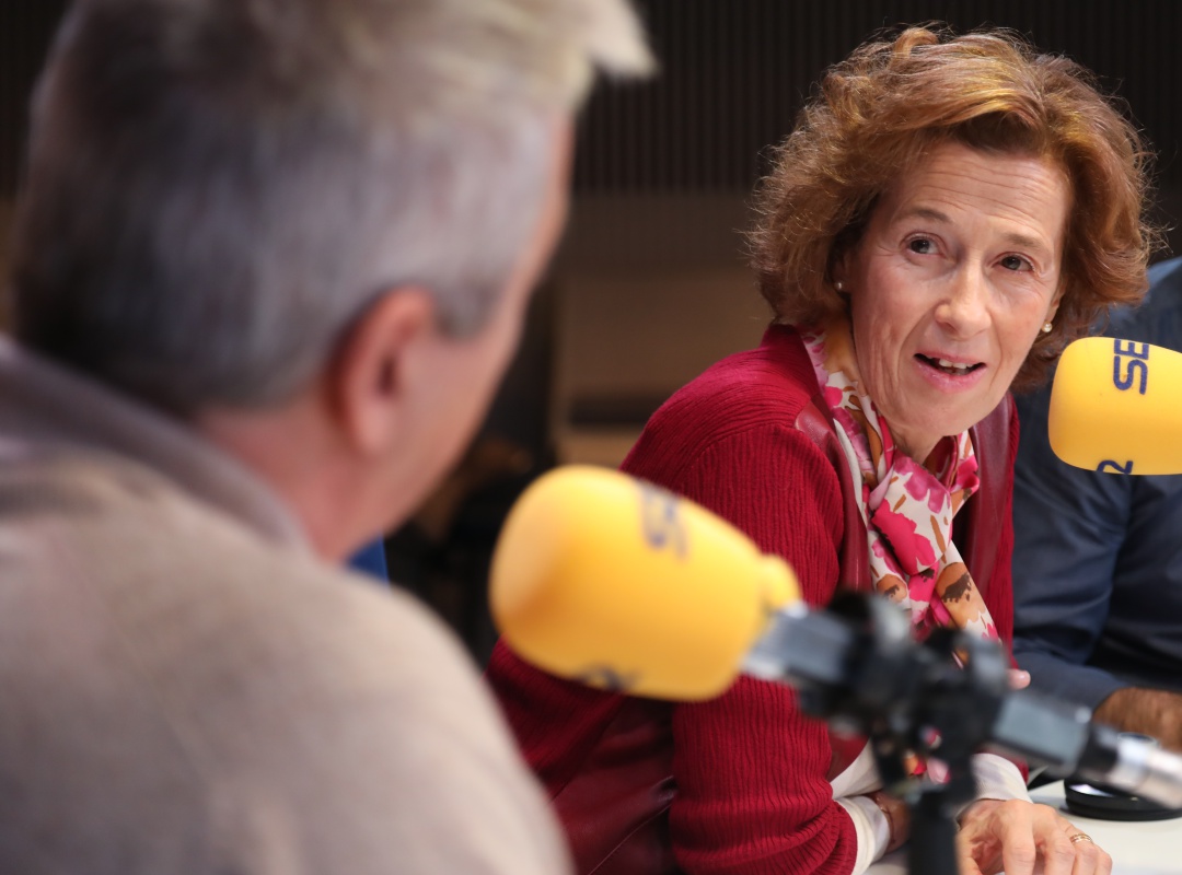 La periodista y escritora Julia Navarro durante la entrevista en 'La Ventana' La periodista y escritora Julia Navarro durante la entrevista en 'La Ventana'