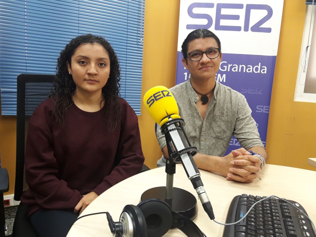 Jessica Cisneros y Jimmy Gómez, activistas por la liberación y la paz en Nicaragua, durante la entrevista en los estudios de Radio Granada Jessica Cisneros y Jimmy Gómez, activistas por la liberación y la paz en Nicaragua, durante la entrevista en los estudios de Radio Granada