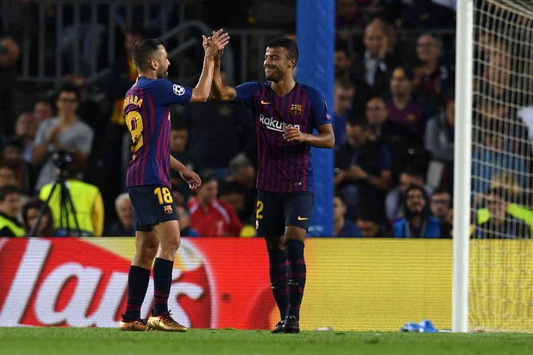Rafinha celebra con Jordi Alba su gol al Inter Rafinha celebra con Jordi Alba su gol al Inter