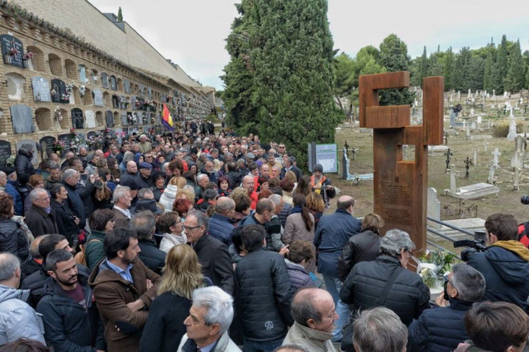Homenaje a las víctimas del Tercio de Sanjurjo en el cementerio de Torrero Homenaje a las víctimas del Tercio de Sanjurjo en el cementerio de Torrero