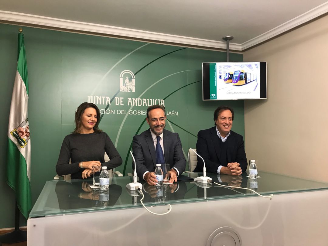 Ana Cobo, Felipe López y José Manuel Higueras en su comparecencia ante los medios. Ana Cobo, Felipe López y José Manuel Higueras en su comparecencia ante los medios.