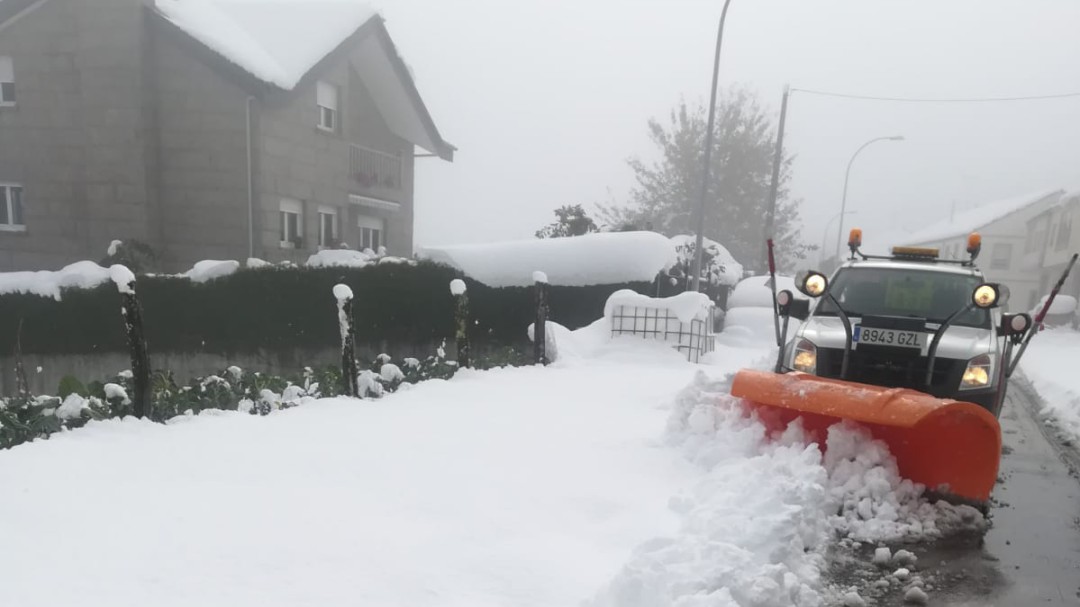 Afectados más de 300 alumnos por la nieve en la provincia de Lugo