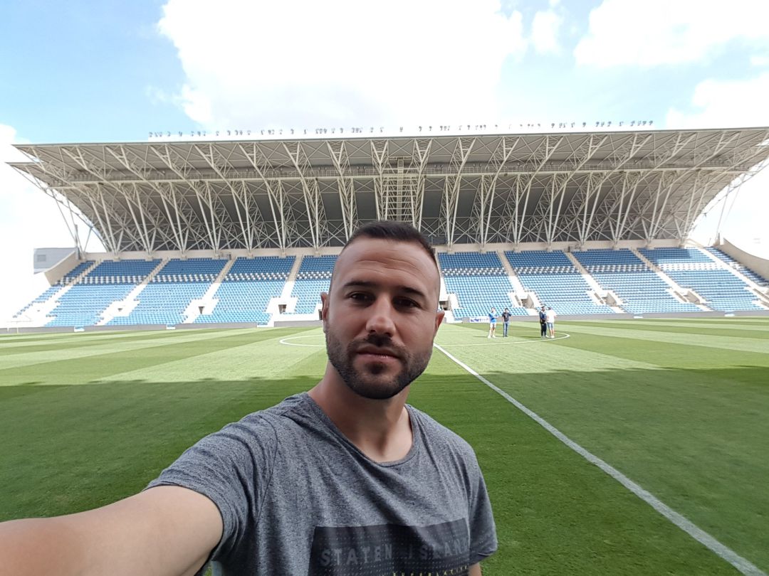 El jugador, en una imagen de su cuenta de Twitter, en Israel. El jugador, en una imagen de su cuenta de Twitter, en Israel.