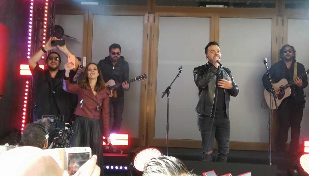 Antonio Orozco, Eva González y Luis Fonsi revolucionan Callao Antonio Orozco, Eva González y Luis Fonsi revolucionan Callao