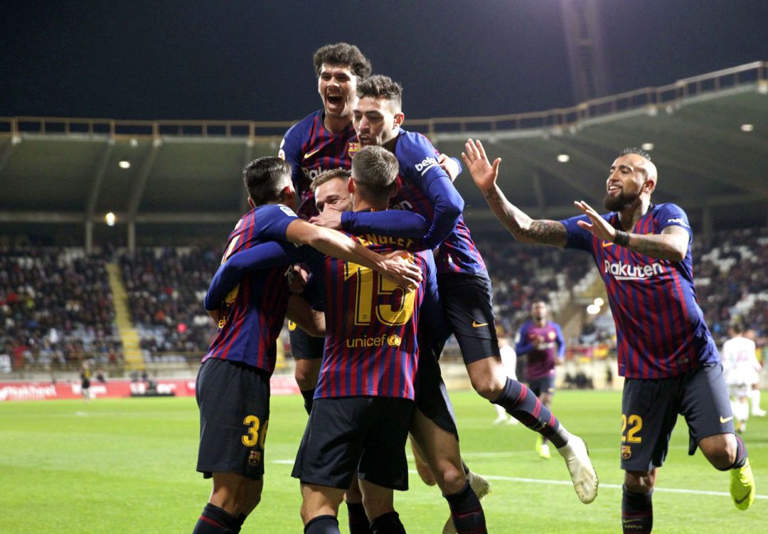 El Barça celebra el gol de Lenglet en el descuento El Barça celebra el gol de Lenglet en el descuento
