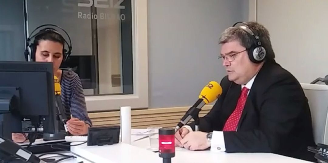 El alcalde Aburto garantiza que "nadie" irá a los eventos MTV "por la puerta del Ayuntamiento" El alcalde Aburto garantiza que "nadie" irá a los eventos MTV "por la puerta del Ayuntamiento"