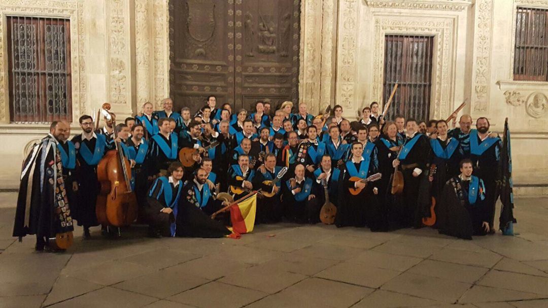 La Tuna de Filosofía y Letras vuelve a celebrar hoy la"Noche del Tenorio" La Tuna de Filosofía y Letras vuelve a celebrar hoy la"Noche del Tenorio"