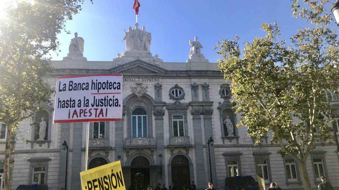 Dos semanas esperando al Supremo: 15.000 operaciones afectadas y el pago del impuesto en el aire