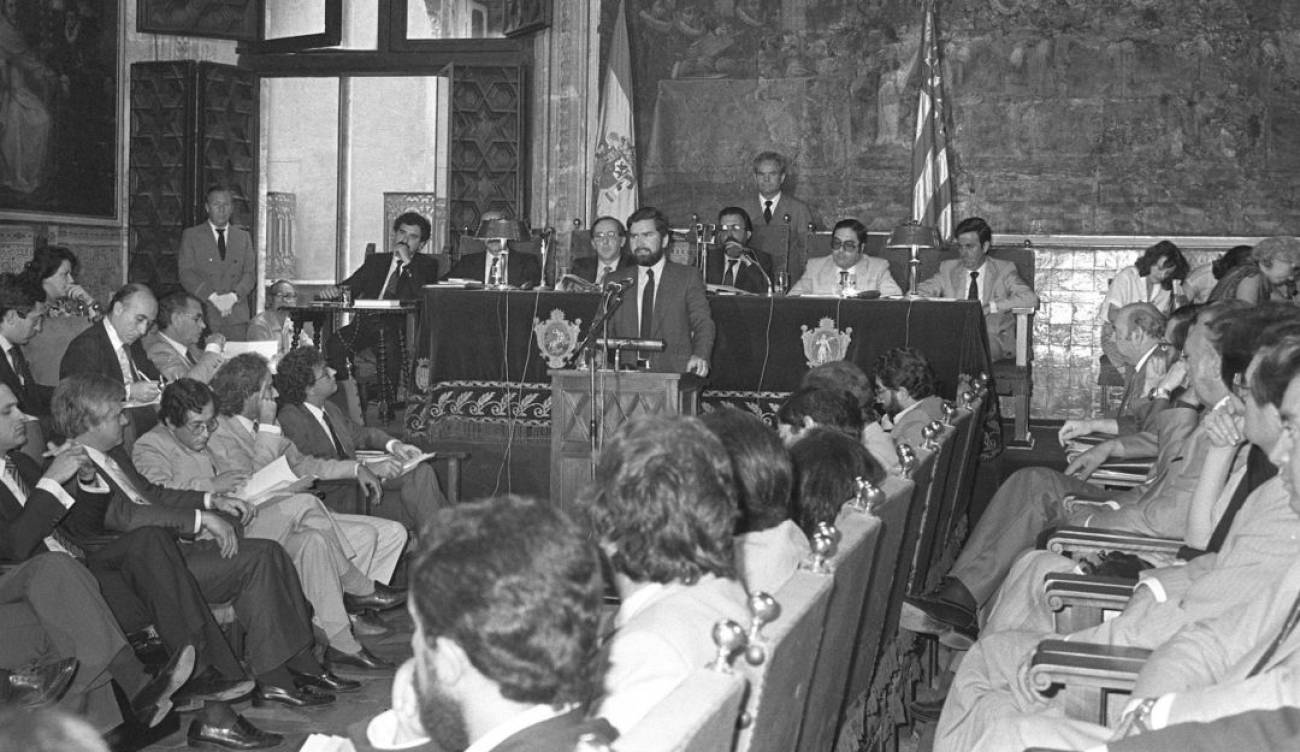 Presente Pasado Y Futuro De La Llei D Us I Ensenyament Del Valencia Radio Valencia Actualidad Cadena Ser