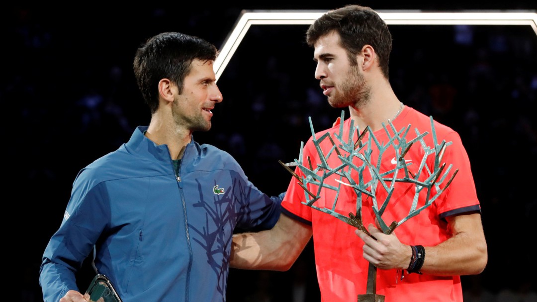 Khachanov frena a Djokovic en París y se hace con su primer Mastes 1.000