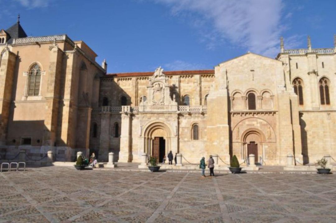 El Ayuntamiento prepara la candidatura de San Isidoro a Patrimonio de la Humanidad El Ayuntamiento prepara la candidatura de San Isidoro a Patrimonio de la Humanidad