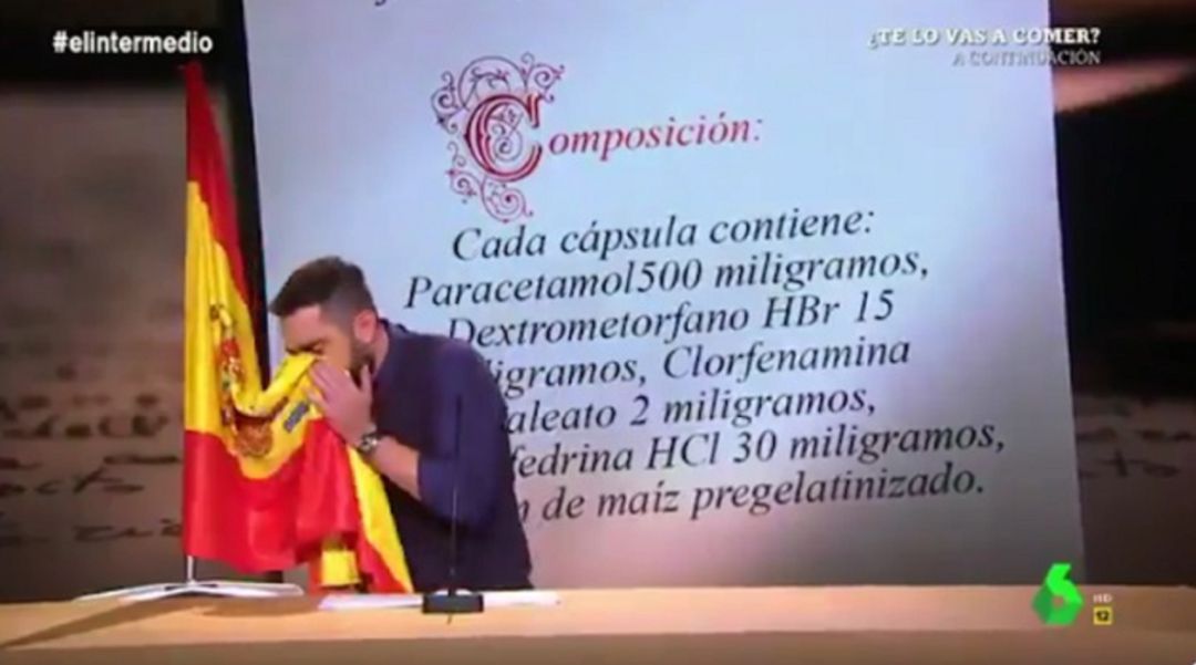 Álvaro Moreno deja de vestir al equipo de 'El Intermedio' Álvaro Moreno deja de vestir al equipo de 'El Intermedio'