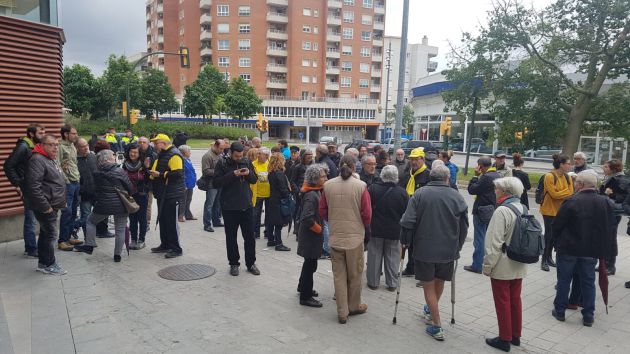 Concentración de apoyo a la concejala a las puertas del juzgado. Concentración de apoyo a la concejala a las puertas del juzgado.