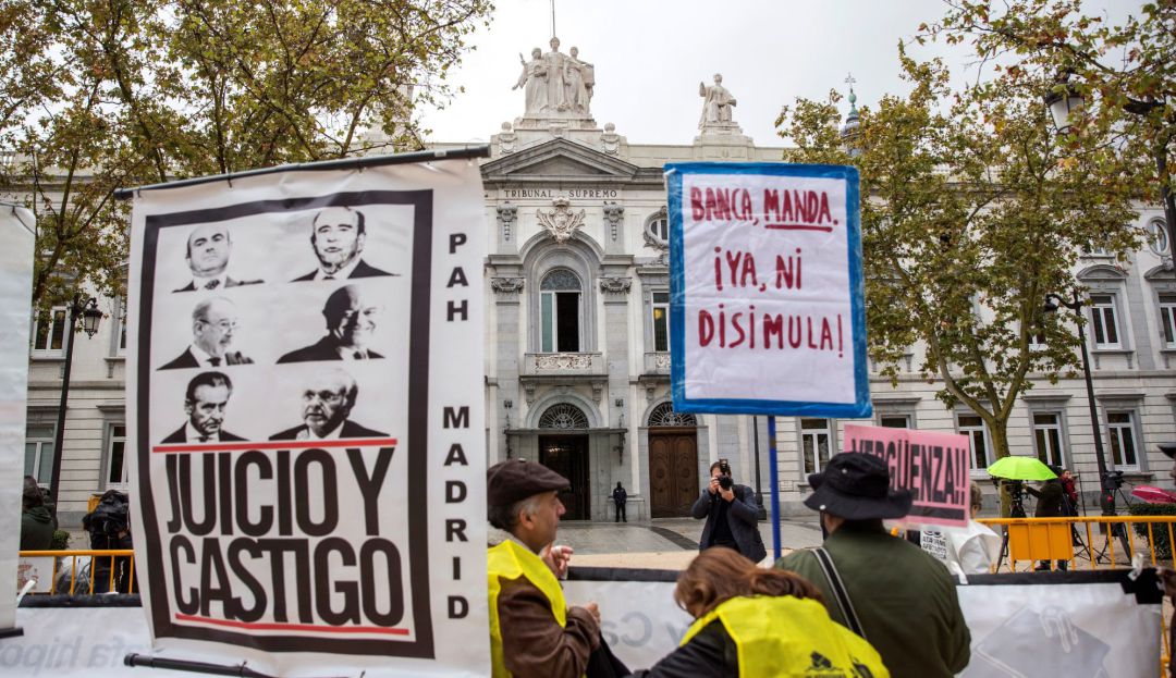 Manifestantes hoy ante el Tribunal Supremo Manifestantes hoy ante el Tribunal Supremo