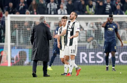 Bonucci encara a Mourinho tras la celebración de éste Bonucci encara a Mourinho tras la celebración de éste