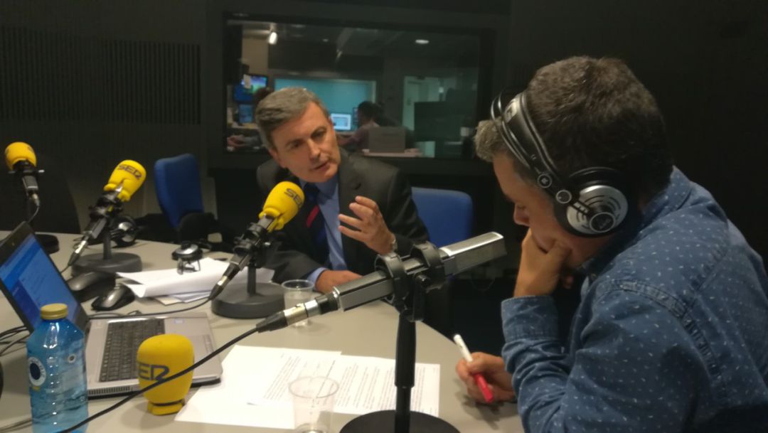 Ábalos se reunirá con la consejera de Transportes para hablar del cercanías Ábalos se reunirá con la consejera de Transportes para hablar del cercanías