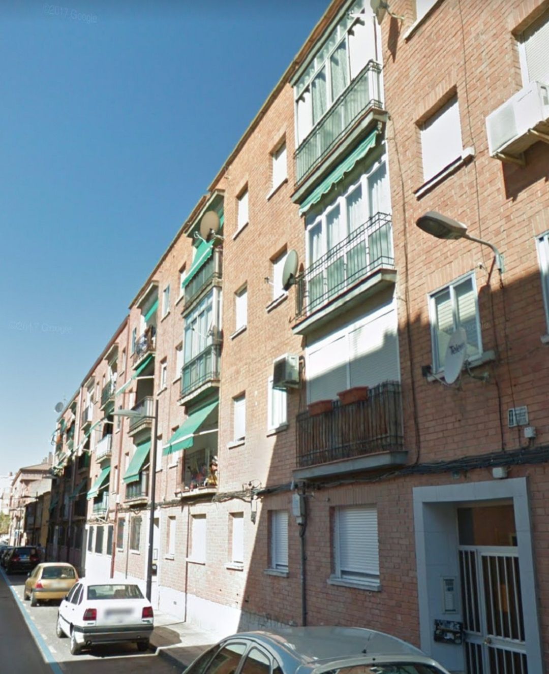 13 personas atendidas por un incendio en un bloque de viviendas de Azuqueca de Henares: 13 personas atendidas por el incendio en un bloque de viviendas de Azuqueca de Henares 13 personas atendidas por un incendio en un bloque de viviendas de Azuqueca de Henares: 13 personas atendidas por el incendio en un bloque de viviendas de Azuqueca de Henares