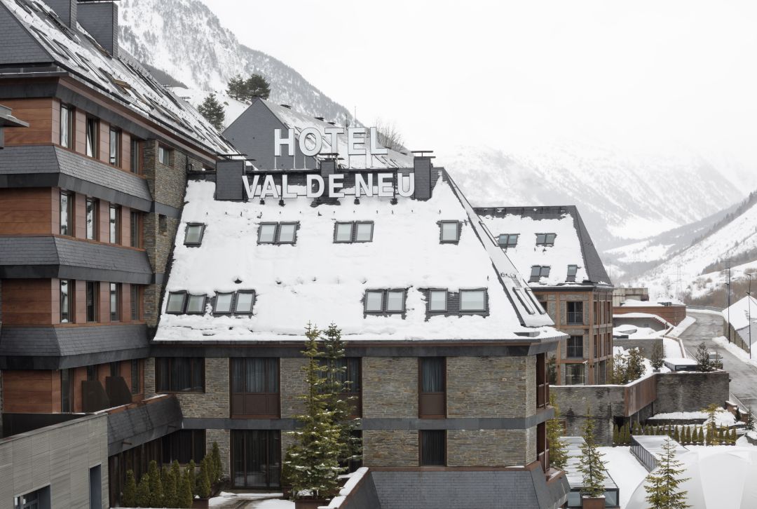 Premiazo en la jornada 12 con la porra de Carrusel y el Hotel Santos Val de Neu Premiazo en la jornada 12 con la porra de Carrusel y el Hotel Santos Val de Neu