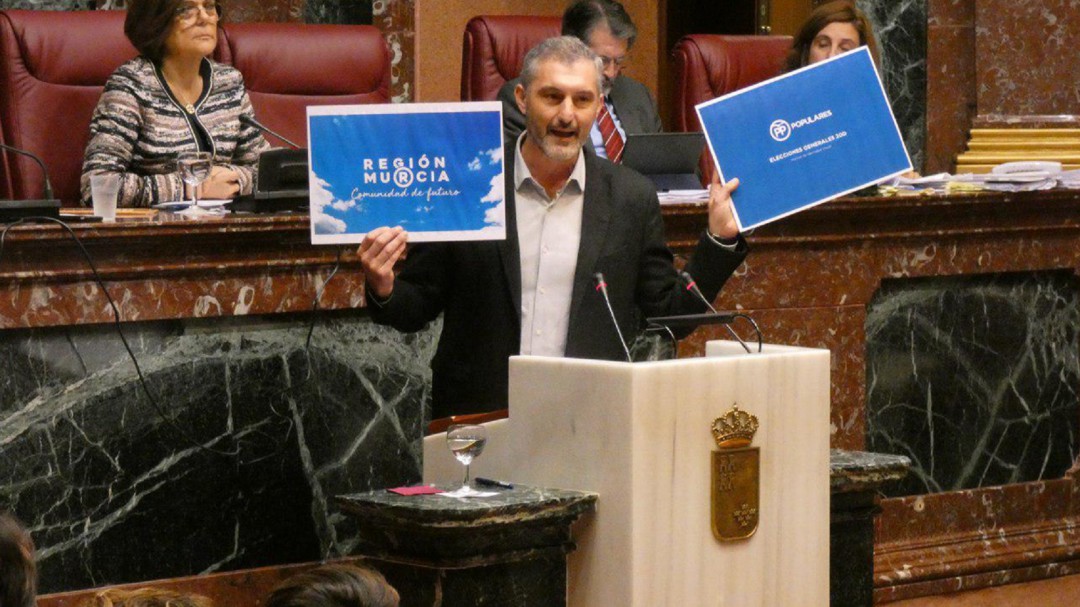 Una ley para que el Gobierno no haga publicidad partidista