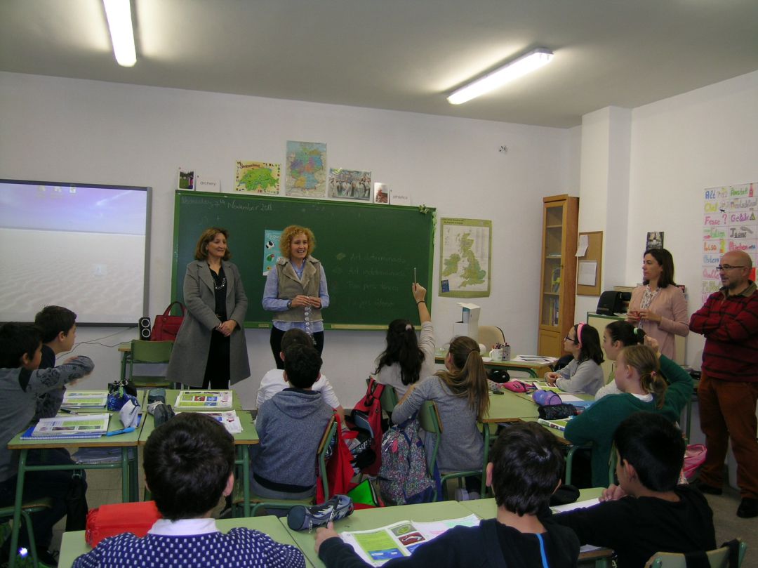 Presentación en el Colegio Domingo de Soto Presentación en el Colegio Domingo de Soto