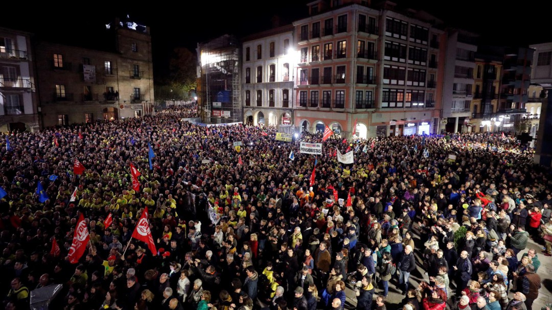 Avilés se tiñe de amarillo