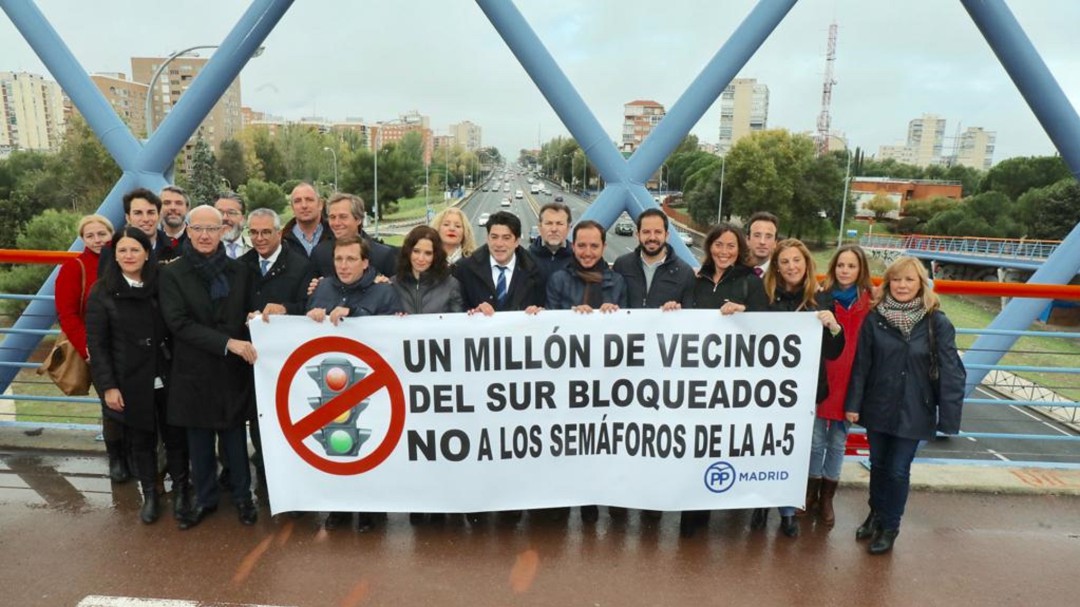 El alcalde de Alcorcón se concentra en la A-5