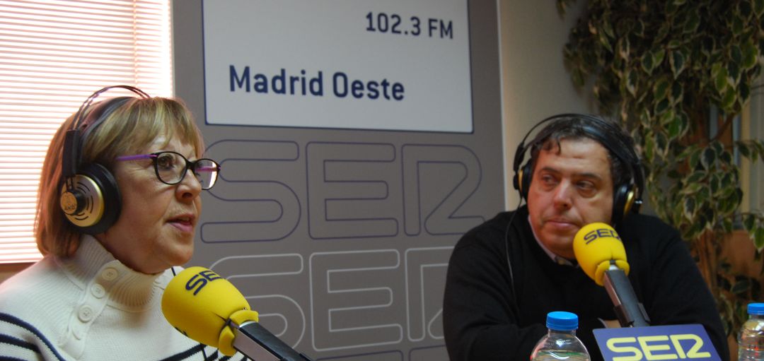 Tertulia de periodistas (09-11-2018) – Actualidad política en Arroyomolinos y semáforos en la A5 Tertulia de periodistas (09-11-2018) – Actualidad política en Arroyomolinos y semáforos en la A5