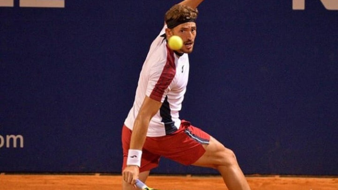 El ilicitano Mario Vilella se queda a un paso de la final en Uruguay
