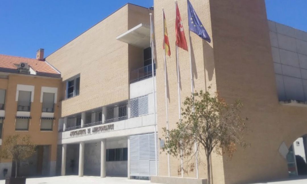 Arroyomolinos contrató a la sobrina del concejal de Hacienda sin tener en cuenta la bolsa de empleo Arroyomolinos contrató a la sobrina del concejal de Hacienda sin tener en cuenta la bolsa de empleo