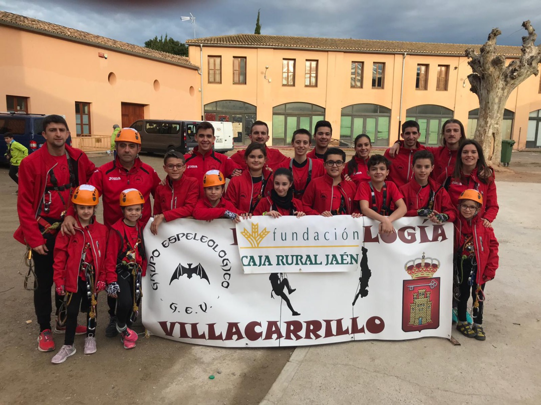 Equipo de competición del Grupo de Espeleología de Villacarrillo GEV, desplazado a Valencia para participar en el campeonato nacional de Técnicas de Progresión Vertical Equipo de competición del Grupo de Espeleología de Villacarrillo GEV, desplazado a Valencia para participar en el campeonato nacional de Técnicas de Progresión Vertical