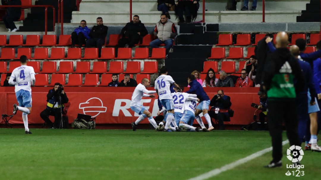 Lucas Alcaraz revoluciona al Zaragoza para ganar al Nàstic (1-3) y salir del descenso