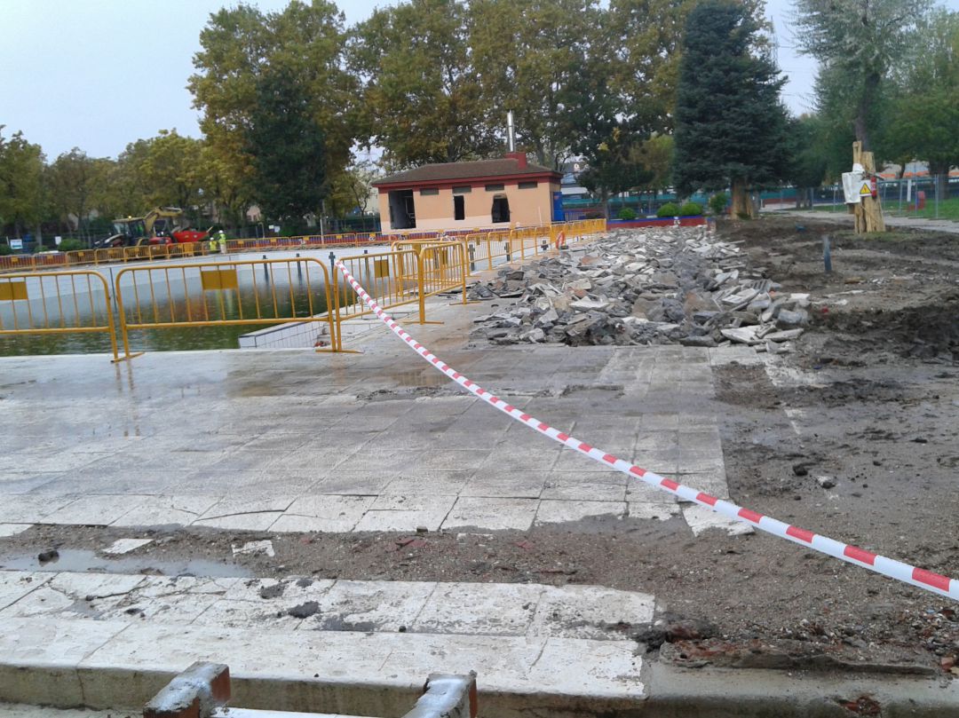 Las obras de la cubierta retráctil de la piscina se terminarán entre mayo y junio del próximo año. Las obras de la cubierta retráctil de la piscina se terminarán entre mayo y junio del próximo año.