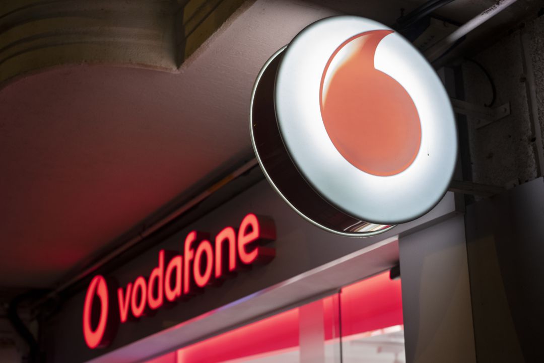 Vodafone España reduce sus ingresos en su primer semestre fiscal Vodafone España reduce sus ingresos en su primer semestre fiscal