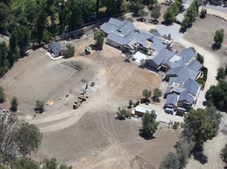 La mansión de Kim Kardashian vista desde el aire La mansión de Kim Kardashian vista desde el aire