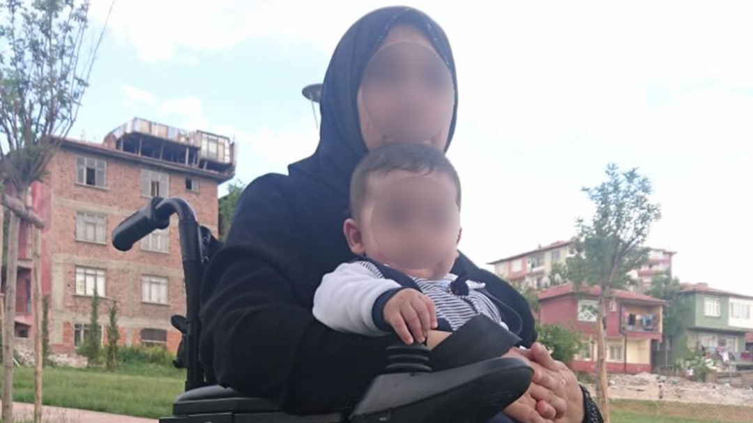 La Comunidad separa de sus hijos a una refugiada, víctima de malos tratos y con discapacidad física