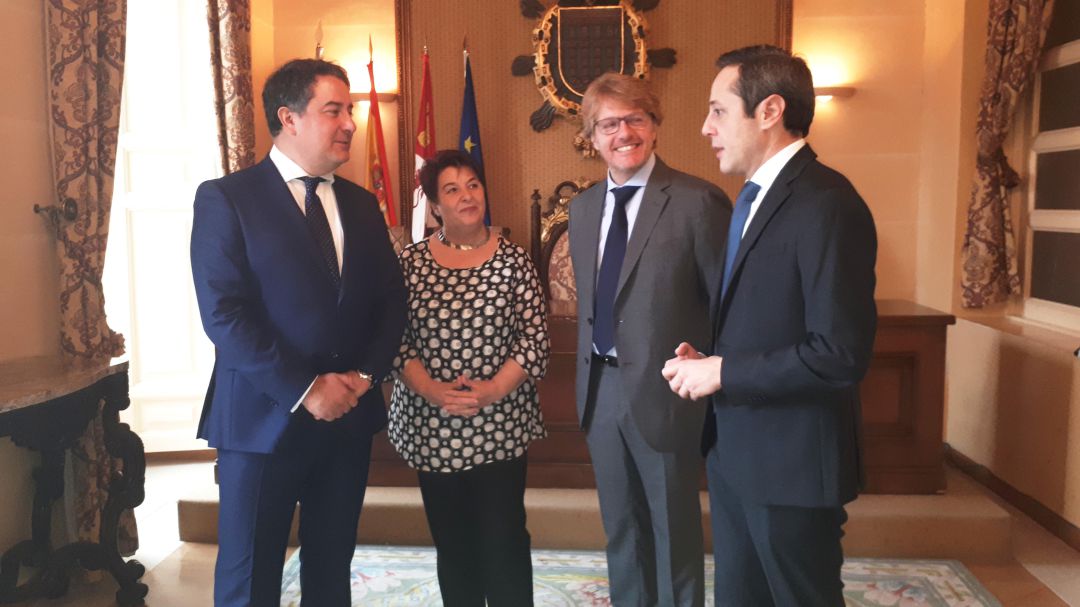 Indra se instalará en el edificio del CAT el próximo verano Indra se instalará en el edificio del CAT el próximo verano