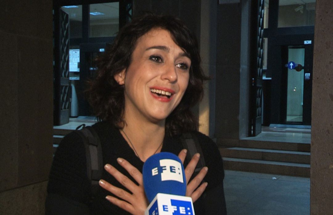 Juana Rivas, a su salida del tribunal de Cagliari. Juana Rivas, a su salida del tribunal de Cagliari.