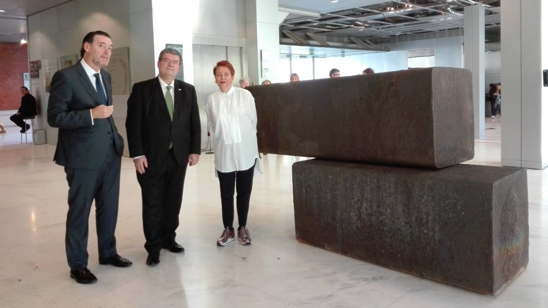 La obra 'Bilbao' de Richard Serra vuelve al Museo Bellas Artes