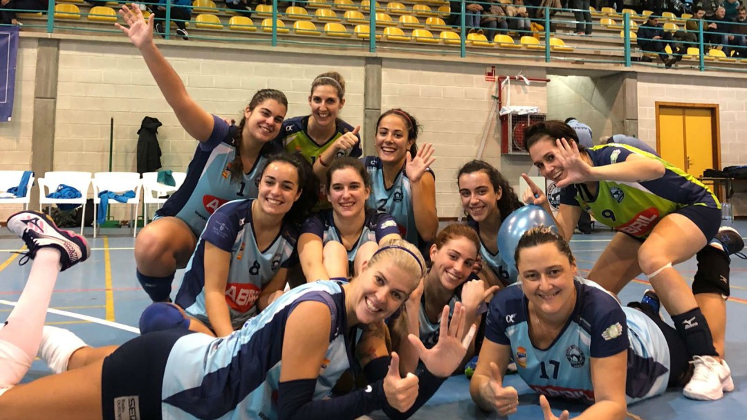 C.V. Ourense firme y sin perder