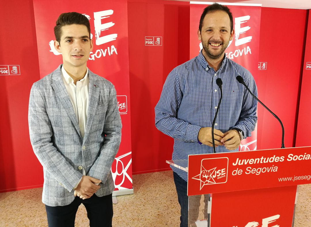 El secretario provincial de Juventudes Socialistas Sergio Iglesias (i) junto al portavoz en la Diputación Alberto Serna El secretario provincial de Juventudes Socialistas Sergio Iglesias (i) junto al portavoz en la Diputación Alberto Serna